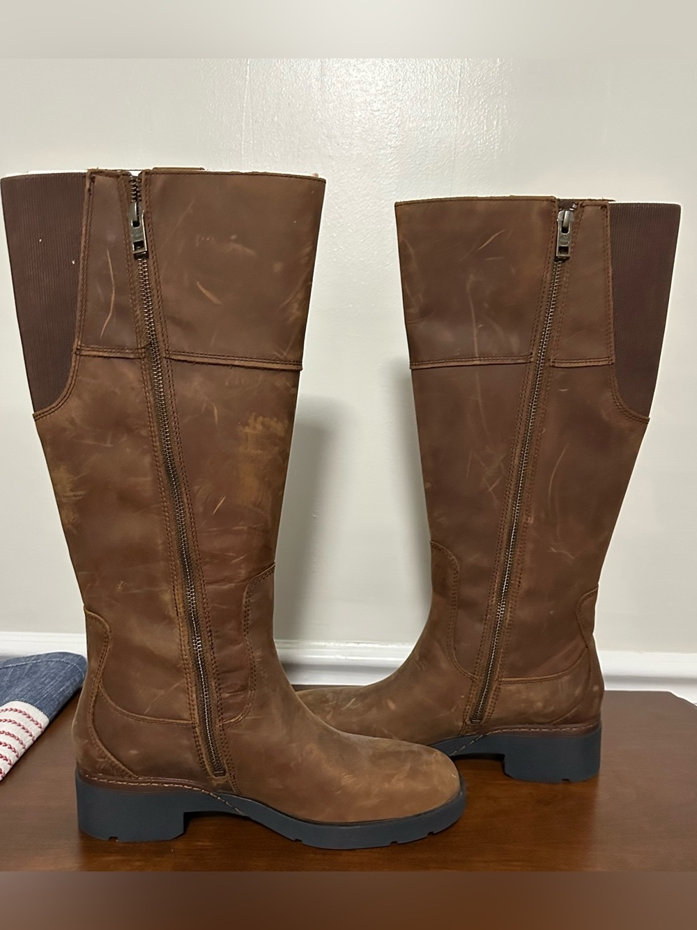 Women's Brown Suede Knee-High Timberland boots - Picture 4 of 6